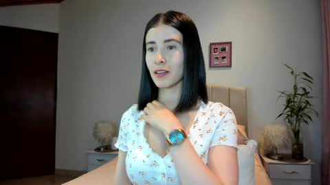 Macarena online show from February 2025 01:52:02 AM