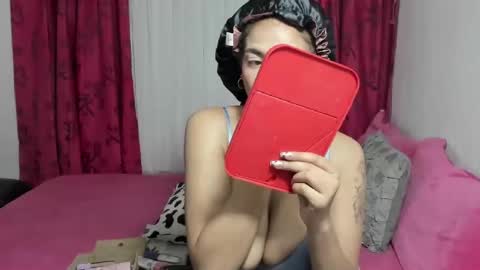 Snapshot of macdelice chatting on November 2025 12:16:01 PM Mac Delice online show from November 2025 12:16:01 PM