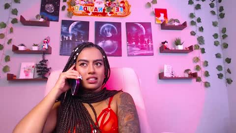 Snapshot of macey_hairy chatting on December 2024 07:00:02 PM Macey Elliot Modelo Independiente online show from December 2024 07:00:02 PM