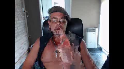 Snapshot of machobuscador chatting on December 2024 06:12:02 PM MACHO BUSCADOR online show from December 2024 06:12:02 PM