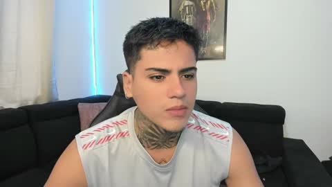 Snapshot of mad_maxxx1 chatting on January 2025 01:25:02 PM max online show from January 2025 01:25:02 PM