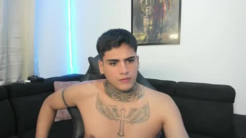 Snapshot of mad_maxxx1 chatting on January 2025 01:10:02 AM max online show from January 2025 01:10:02 AM