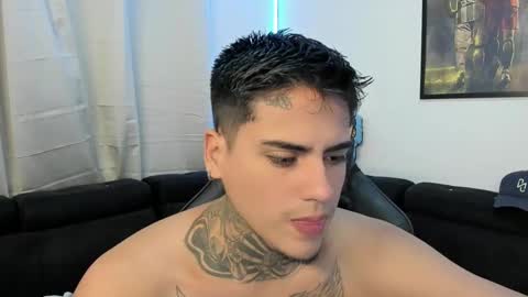 Snapshot of mad_maxxx1 chatting on February 2025 10:43:02 PM max online show from February 2025 10:43:02 PM