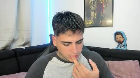 Snapshot of mad_maxxx1 chatting on February 2025 11:32:01 PM max online show from February 2025 11:32:01 PM