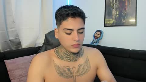 Snapshot of mad_maxxx1 chatting on February 2025 01:21:02 PM max online show from February 2025 01:21:02 PM