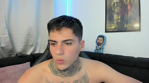 Snapshot of mad_maxxx1 chatting on February 2025 11:04:02 PM max online show from February 2025 11:04:02 PM
