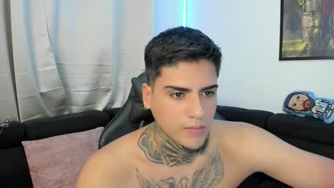 Snapshot of mad_maxxx1 chatting on February 2025 02:09:02 AM max online show from February 2025 02:09:02 AM