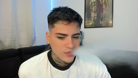 Snapshot of mad_maxxx1 chatting on March 2025 12:44:02 PM max online show from March 2025 12:44:02 PM