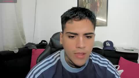 Snapshot of mad_maxxx1 chatting on November 2025 11:55:02 AM max online show from November 2025 11:55:02 AM