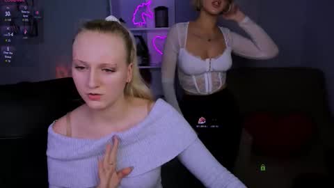 Snapshot of madam_ulis chatting on November 2025 04:07:02 PM Ulis online show from November 2025 04:07:02 PM