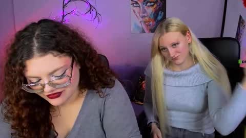 Snapshot of madam_ulis chatting on November 2025 01:44:02 PM Ulis online show from November 2025 01:44:02 PM