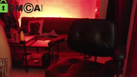 Snapshot of madame_lia chatting on October 2025 09:54:01 AM Madame La online show from October 2025 09:54:01 AM