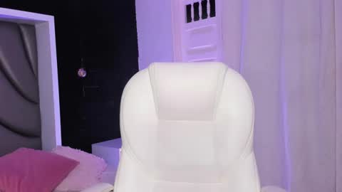  madame lilith  online show from December 2024 11:18:01 AM