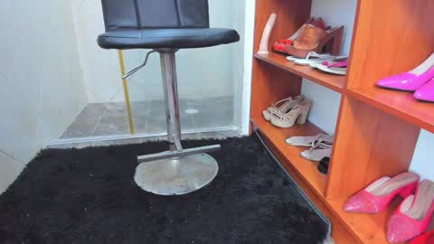 Madame Carla  online show from January 2025 05:37:01 PM