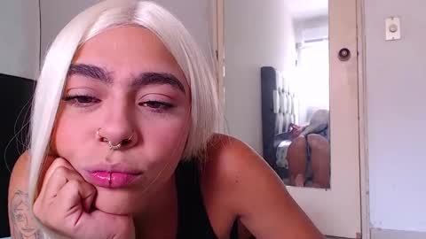 Snapshot of maddiie_and_clyde chatting on September 2025 04:07:01 PM maddiie and clyde online show from September 2025 04:07:01 PM