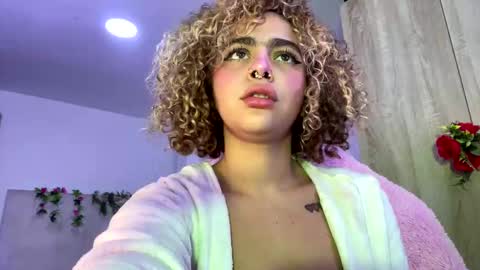 Snapshot of maddiiebrooks chatting on October 2025 12:33:02 AM Maddie online show from October 2025 12:33:02 AM