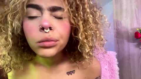 Snapshot of maddiiebrooks chatting on October 2025 06:08:02 PM Maddie online show from October 2025 06:08:02 PM