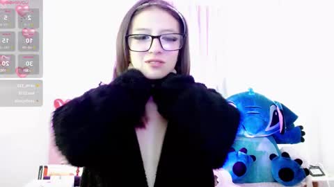 Maddy UwU online show from February 2025 04:37:02 PM