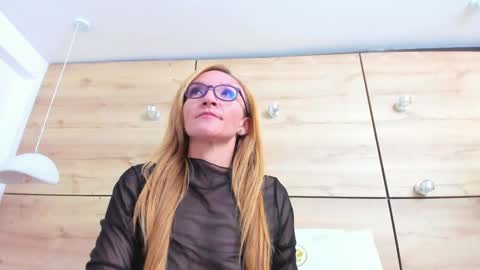 Snapshot of maddy_cartter chatting on December 2024 03:04:02 AM maddy cartter online show from December 2024 03:04:02 AM