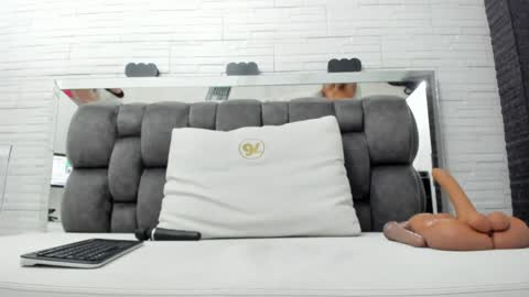 Snapshot of maddy_cartter chatting on February 2025 04:06:01 AM maddy cartter online show from February 2025 04:06:01 AM