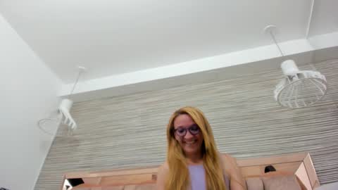 Snapshot of maddy_cartter chatting on September 2025 11:22:02 AM maddy cartter online show from September 2025 11:22:02 AM