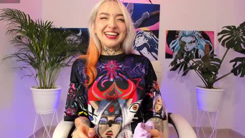 maddy_uwu online show from December 2024 02:16:01 AM