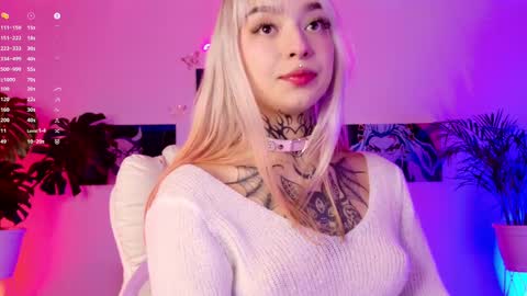 maddy_uwu online show from February 2025 11:52:01 PM