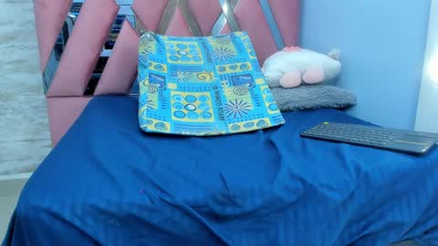 maddystyles_ online show from January 2025 01:13:01 PM