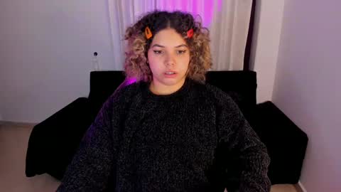 madelaine_taylor online show from December 2024 03:36:01 AM