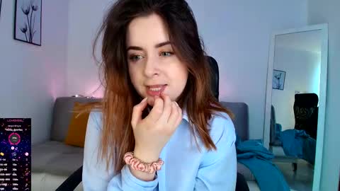 Snapshot of madelamee chatting on November 2025 03:55:02 PM madelamee online show from November 2025 03:55:02 PM