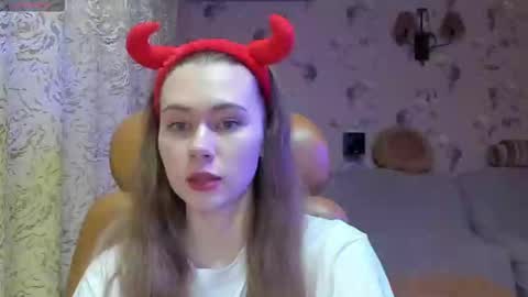 Snapshot of madeleinequincy chatting on January 2025 04:49:01 AM madeleinequincy online show from January 2025 04:49:01 AM