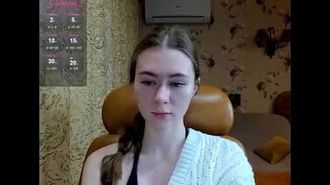 Snapshot of madeleinequincy chatting on October 2025 04:11:01 AM madeleinequincy online show from October 2025 04:11:01 AM