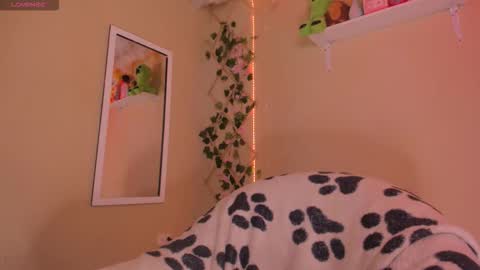 Snapshot of madelinebenet chatting on September 2025 02:37:02 AM Madeline online show from September 2025 02:37:02 AM