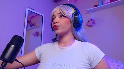 Snapshot of madelinebenet chatting on October 2025 03:48:02 AM Madeline online show from October 2025 03:48:02 AM