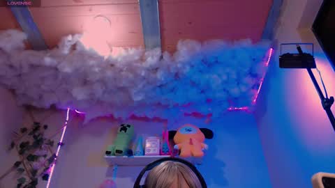 Snapshot of madelinebenet chatting on October 2025 04:20:02 AM Madeline online show from October 2025 04:20:02 AM