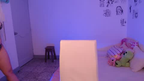 Snapshot of madelinebenet chatting on November 2025 11:03:01 PM Madeline online show from November 2025 11:03:01 PM