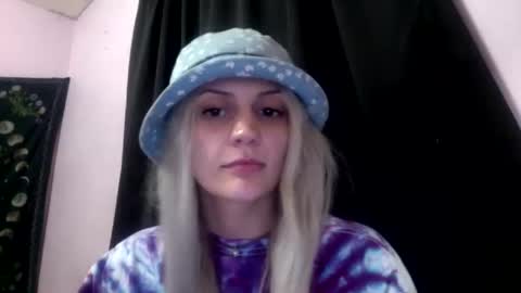 Snapshot of madelinevalentine chatting on October 2025 05:22:01 AM madeline online show from October 2025 05:22:01 AM