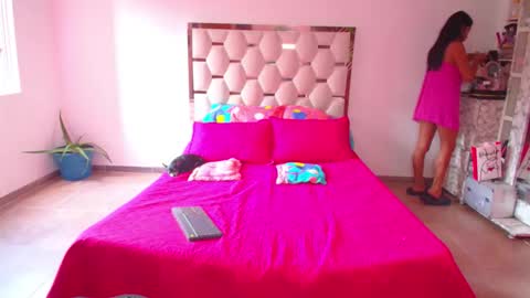 madelyn roses online show from September 2025 08:14:01 PM