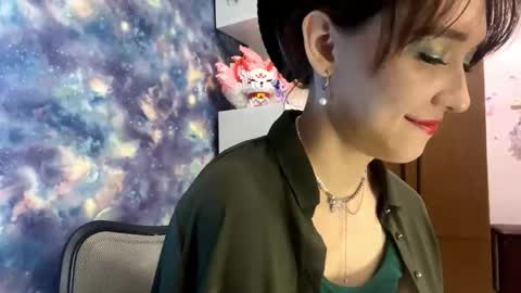 Snapshot of madgeflewelling chatting on November 2025 12:49:02 PM madgeflewelling online show from November 2025 12:49:02 PM