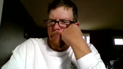 Madhatter72 online show from November 2025 04:18:02 PM