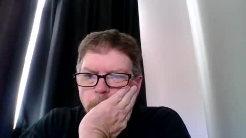 Madhatter72 online show from November 2025 06:40:01 PM