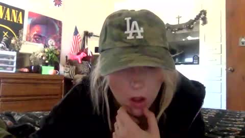 yourfavblonde online show from October 2025 07:11:01 PM