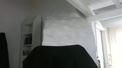 madio1187940 online show from October 2025 02:31:01 PM