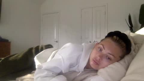 Snapshot of madirose69 chatting on October 2025 01:34:01 PM mari rose online show from October 2025 01:34:01 PM