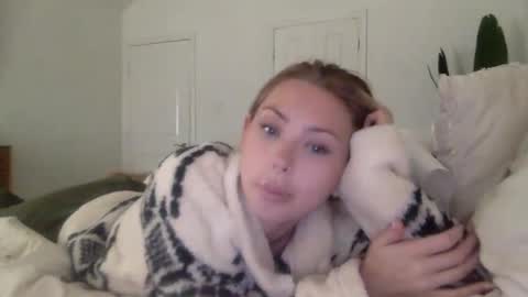 Snapshot of madirose69 chatting on November 2025 02:12:02 PM mari rose online show from November 2025 02:12:02 PM