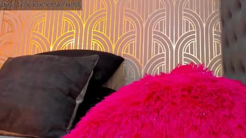 Snapshot of madison_milan chatting on January 2025 02:50:01 AM online show from January 2025 02:50:01 AM