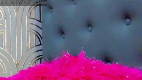 Snapshot of madison_milan chatting on January 2025 03:54:02 AM online show from January 2025 03:54:02 AM