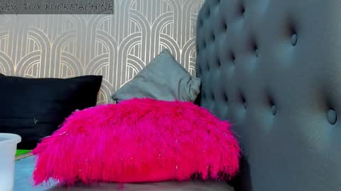 Snapshot of madison_milan chatting on March 2025 10:16:02 PM online show from March 2025 10:16:02 PM