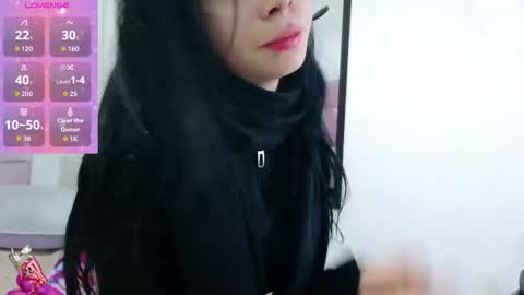 Snapshot of madison_oli chatting on October 2025 03:02:02 AM madison_oli online show from October 2025 03:02:02 AM