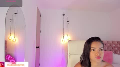 Madisson Davon online show from October 2025 12:00:02 PM